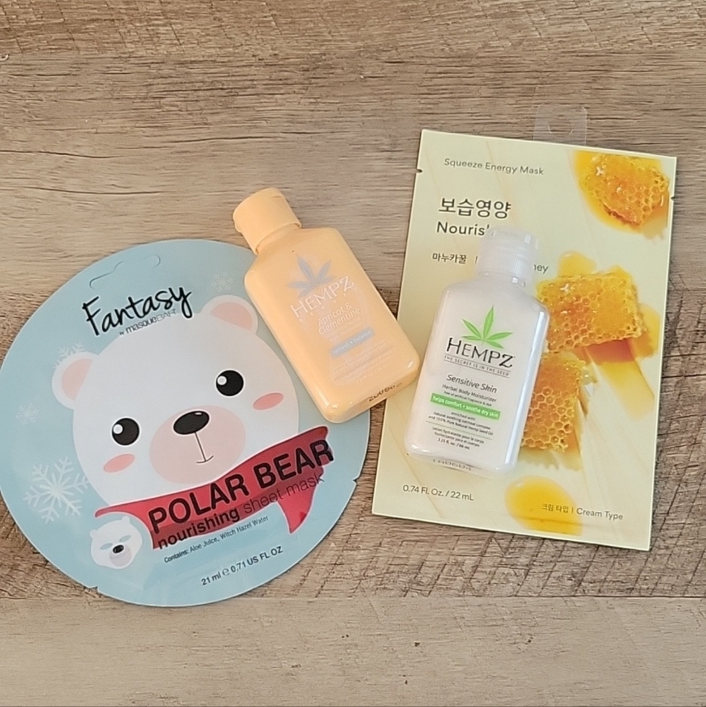 Hempz Cream and White Moisturizer